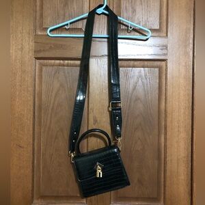 Black Crossbody/Shoulder Bag